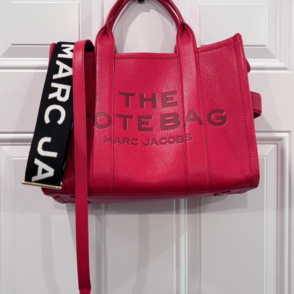 Marc Jacobs Red Tote Bag with Structured Design